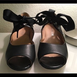 Black Chelsea Crew Shoes. 36/5.5